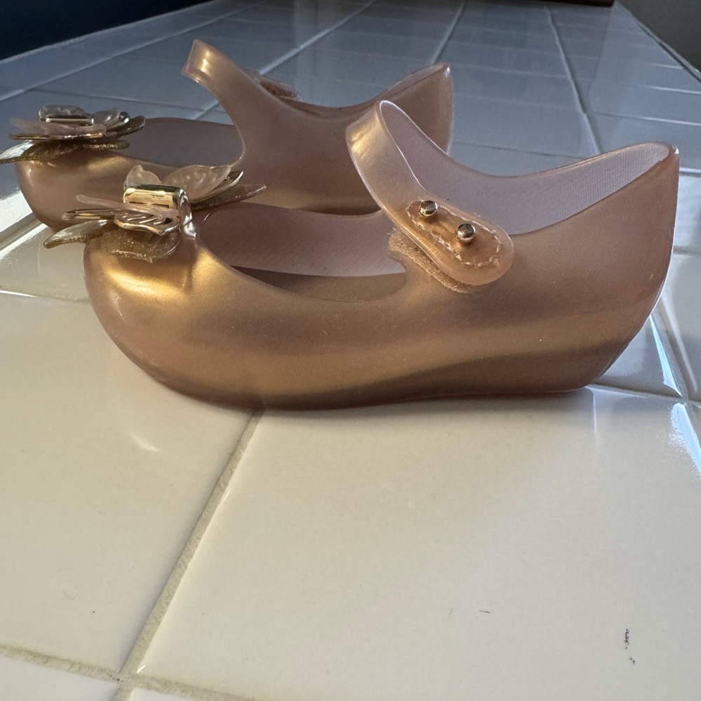 Mini Melissa - Picture 5 of 5
